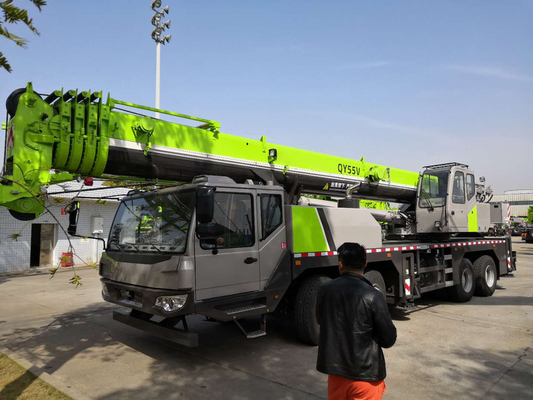 Un prezzo franco fabbrica cinese QY55V552 di 55 pezzi di ricambio di Ton Heavy Truck Crane With